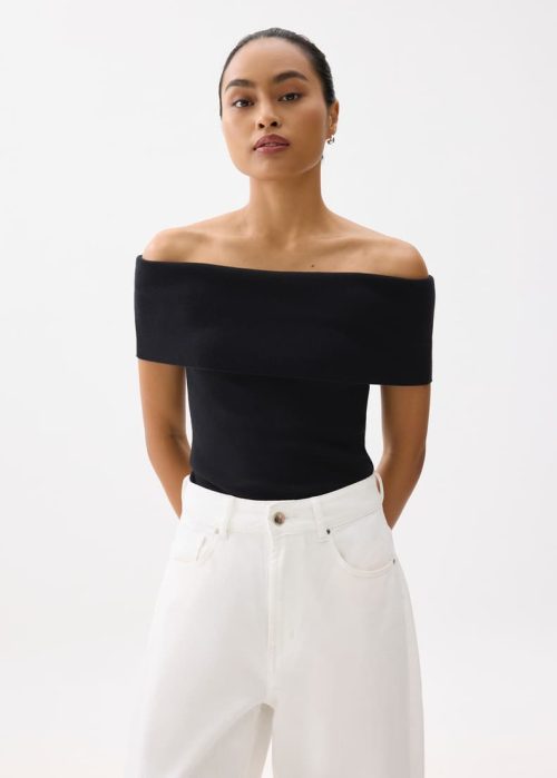 Fitted Off Shoulder Knit Top